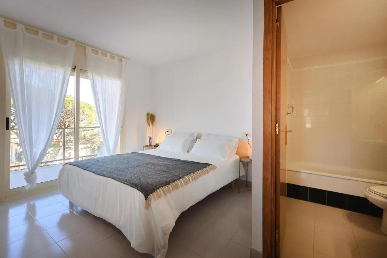 Pool And Sea Views Apartment With 1 Parking Space Tossa de Mar Spain